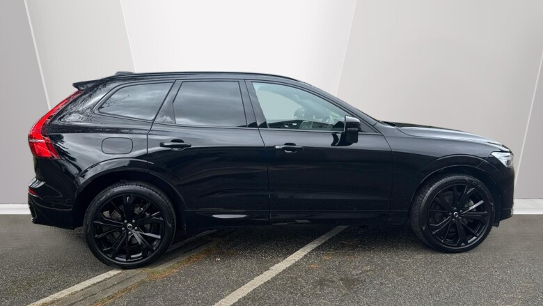 Volvo XC60 2.0 B5P Ultra Black Edition 5dr AWD Geartronic Petrol Estate